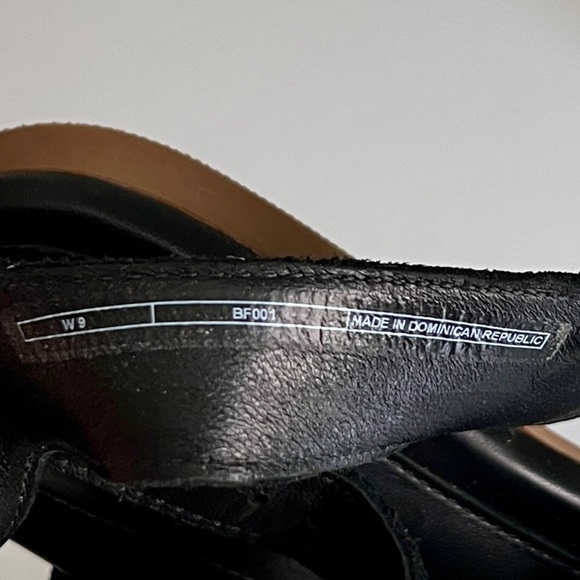 UGG Woman's Lecia Black Leather and Suede Ankle Wrap Sandal Size 9 NWOT - Picture 13 of 15